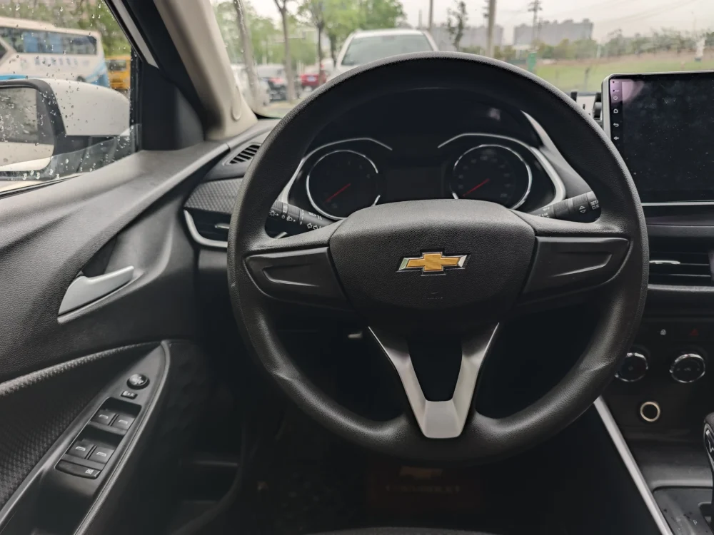 Chevrolet Onix 325T