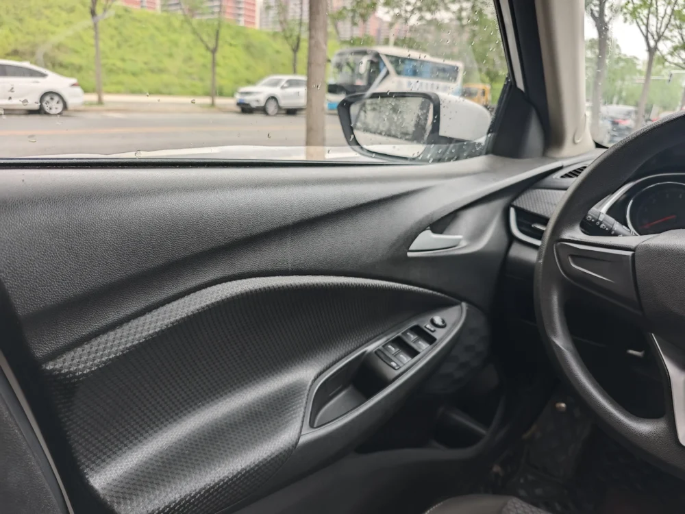 Chevrolet Onix 325T
