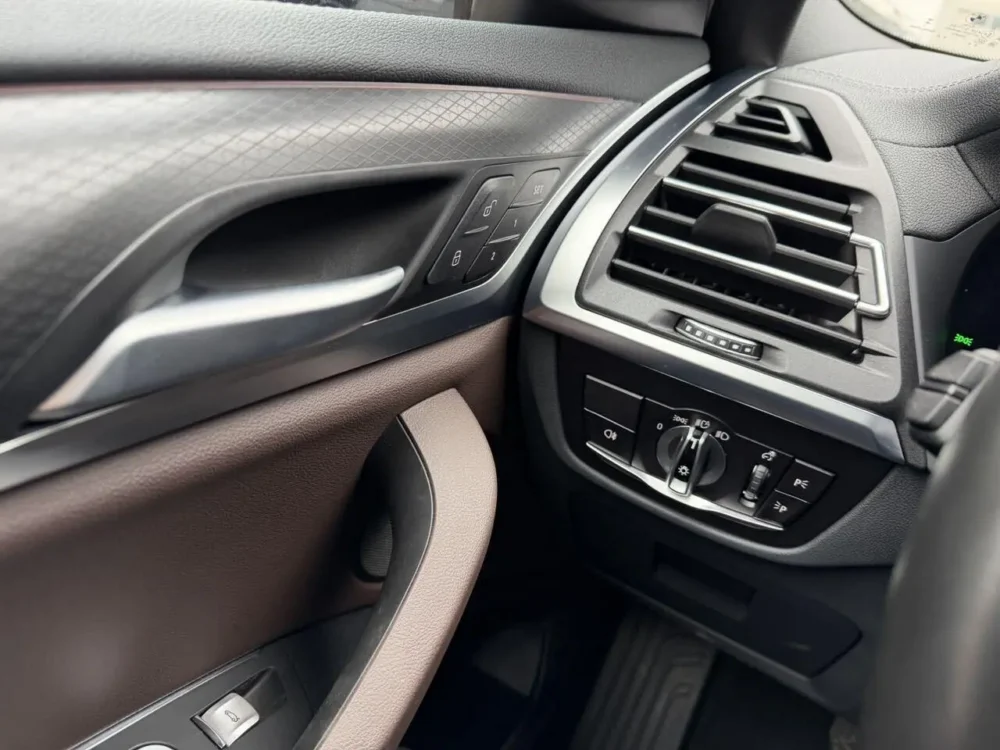 BMW X3 xDrive30i Exclusive M Night Edition