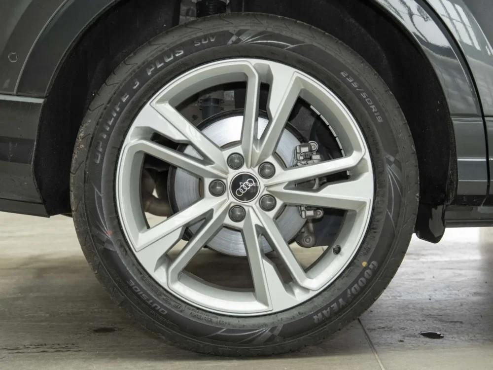Audi Q3 35 TFSI Fashionable and Elegant