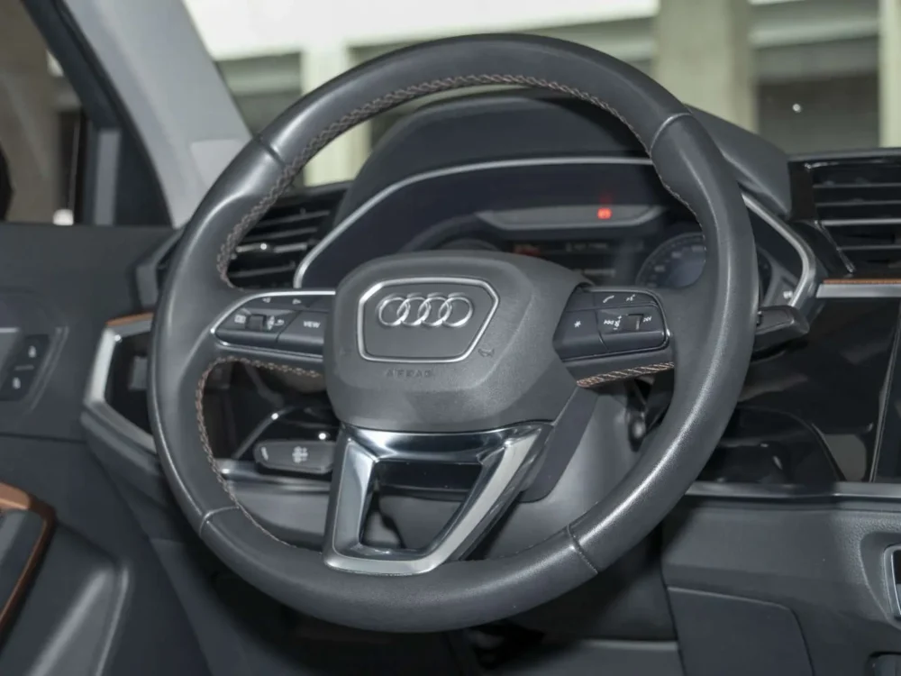 Audi Q3 35 TFSI Fashionable and Elegant