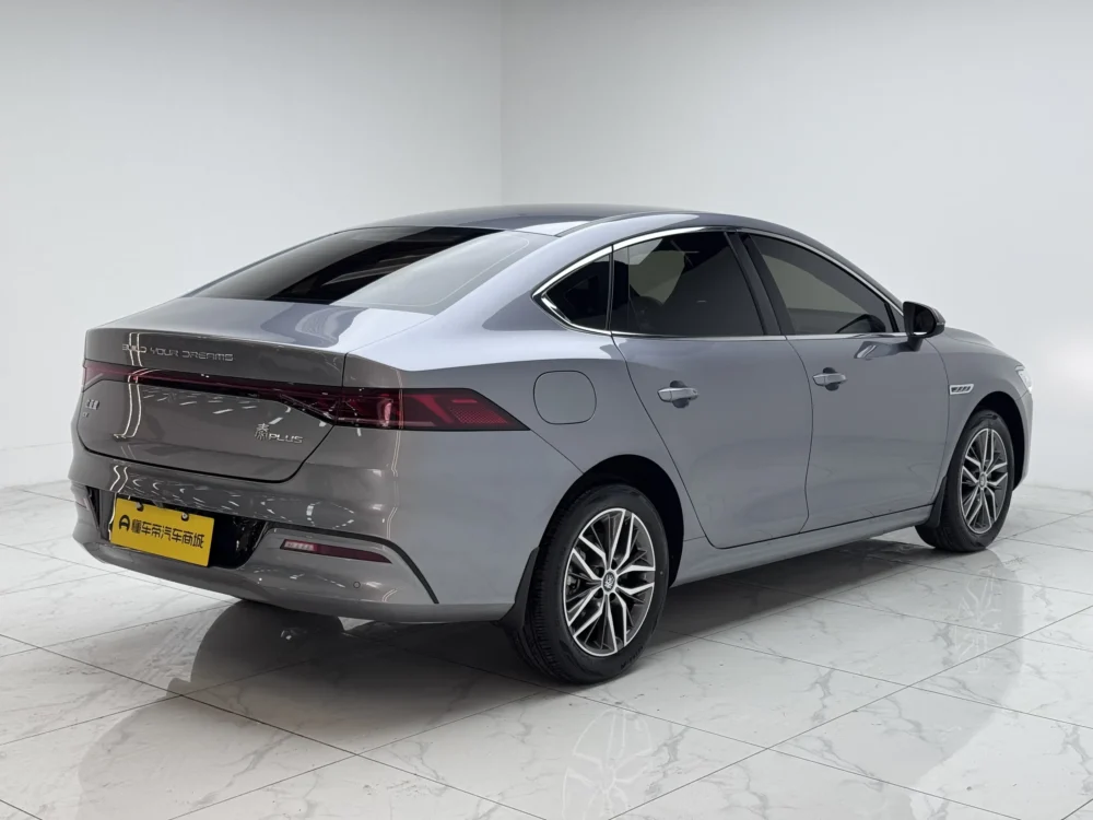 BYD Qin PLUS EV Honor Edition 420KM Leading Model 100kw