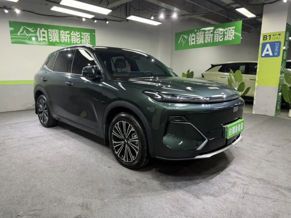 Geely Galaxy Starship 7 EM-i 135KM Starship Edition
