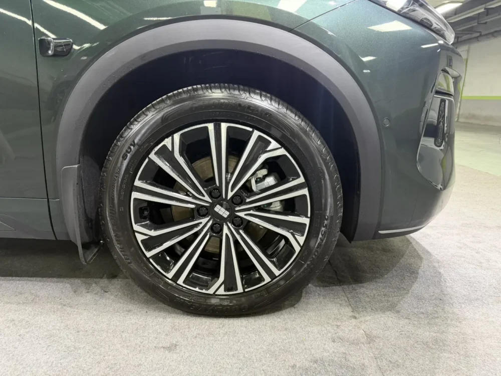 Geely Galaxy Starship 7 EM-i 135KM Starship Edition