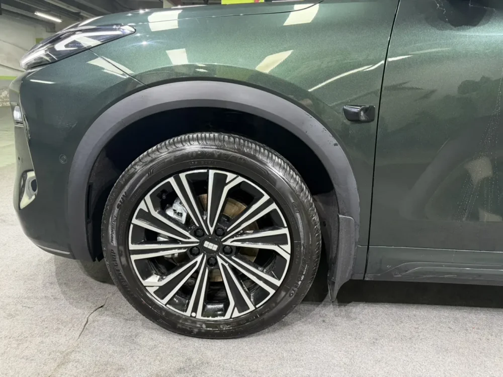 Geely Galaxy Starship 7 EM-i 135KM Starship Edition
