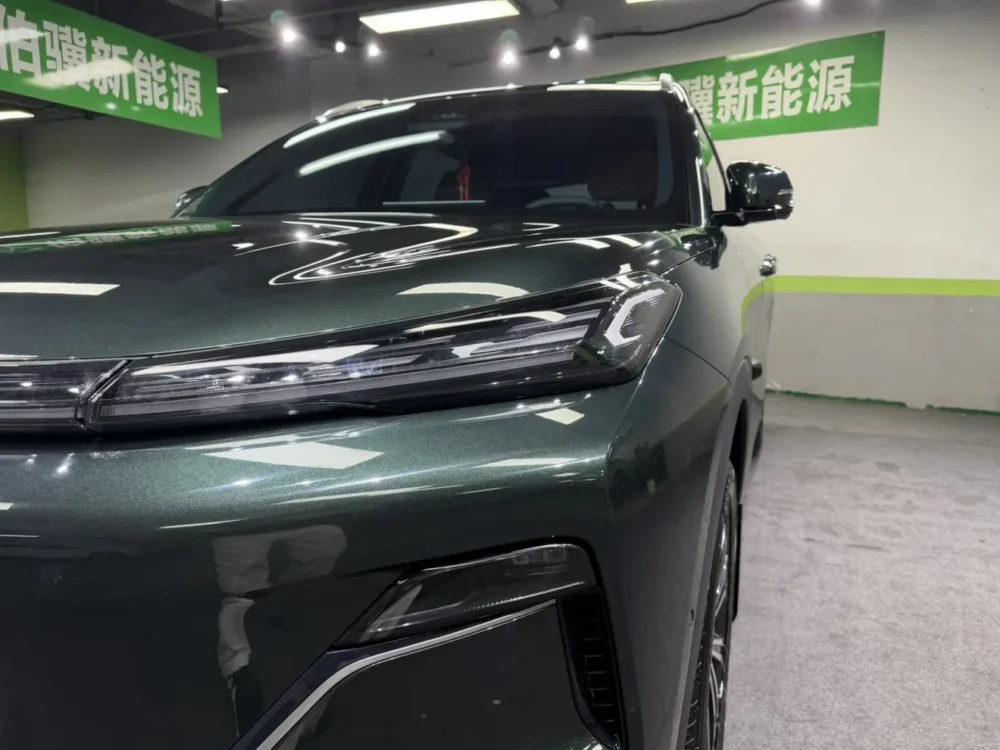 Geely Galaxy Starship 7 EM-i 135KM Starship Edition