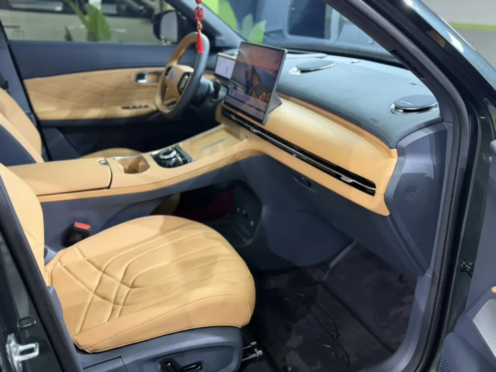 Geely Galaxy Starship 7 EM-i 135KM Starship Edition