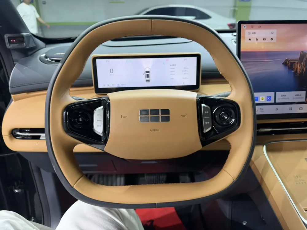 Geely Galaxy Starship 7 EM-i 135KM Starship Edition