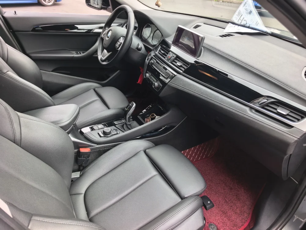 BMW X2 sDrive20i M off-road package