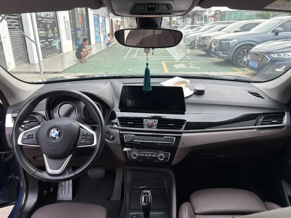 BMW X1 facelift sDrive20Li Fashion model