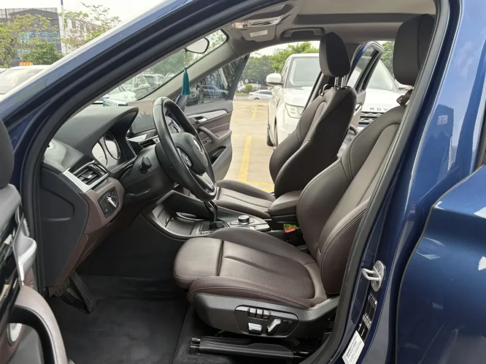 BMW X1 facelift sDrive20Li Fashion model