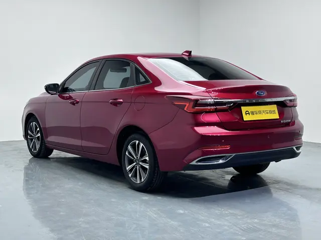 Ford Escort 1.5L automatic diamond version