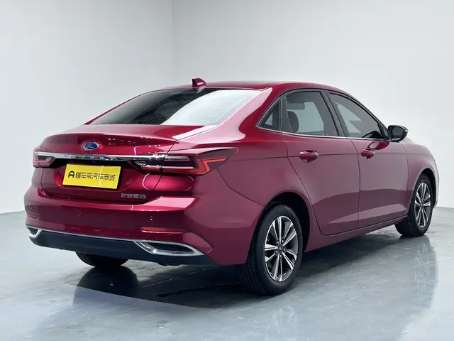 Ford Escort 1.5L automatic diamond version