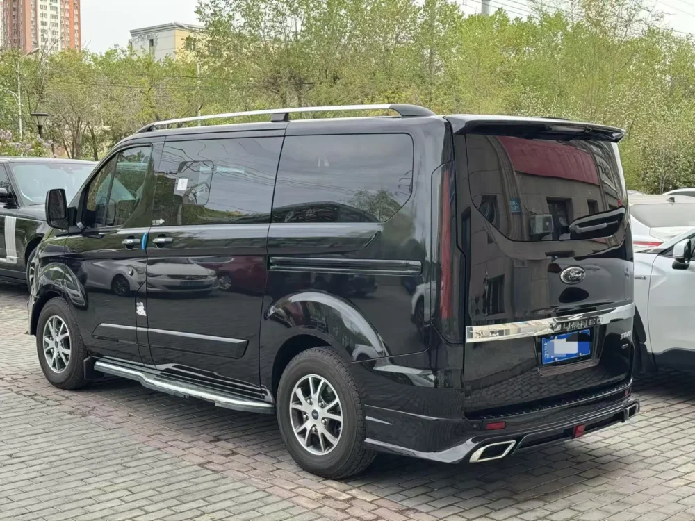 Ford Transit V362 2.0T Diesel Automatic Business Travel Type Bottom Axle Center Top 7 Seats