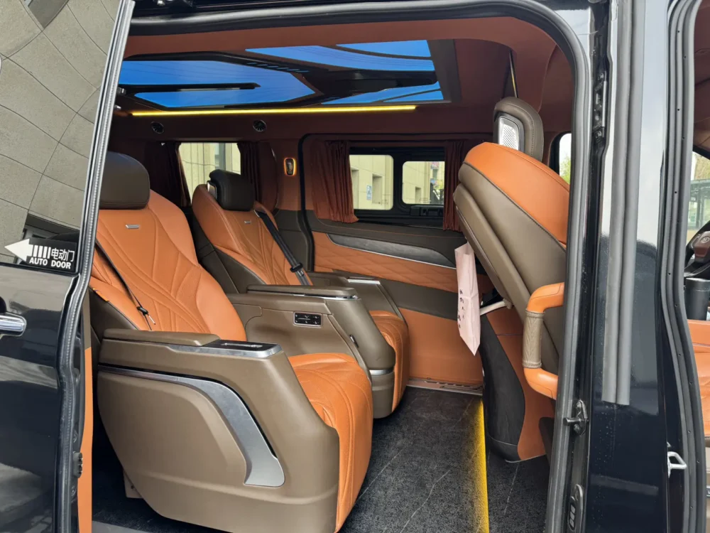 Ford Transit V362 2.0T Diesel Automatic Business Travel Type Bottom Axle Center Top 7 Seats