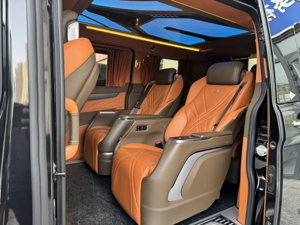 Ford Transit V362 2.0T Diesel Automatic Business Travel Type Bottom Axle Center Top 7 Seats