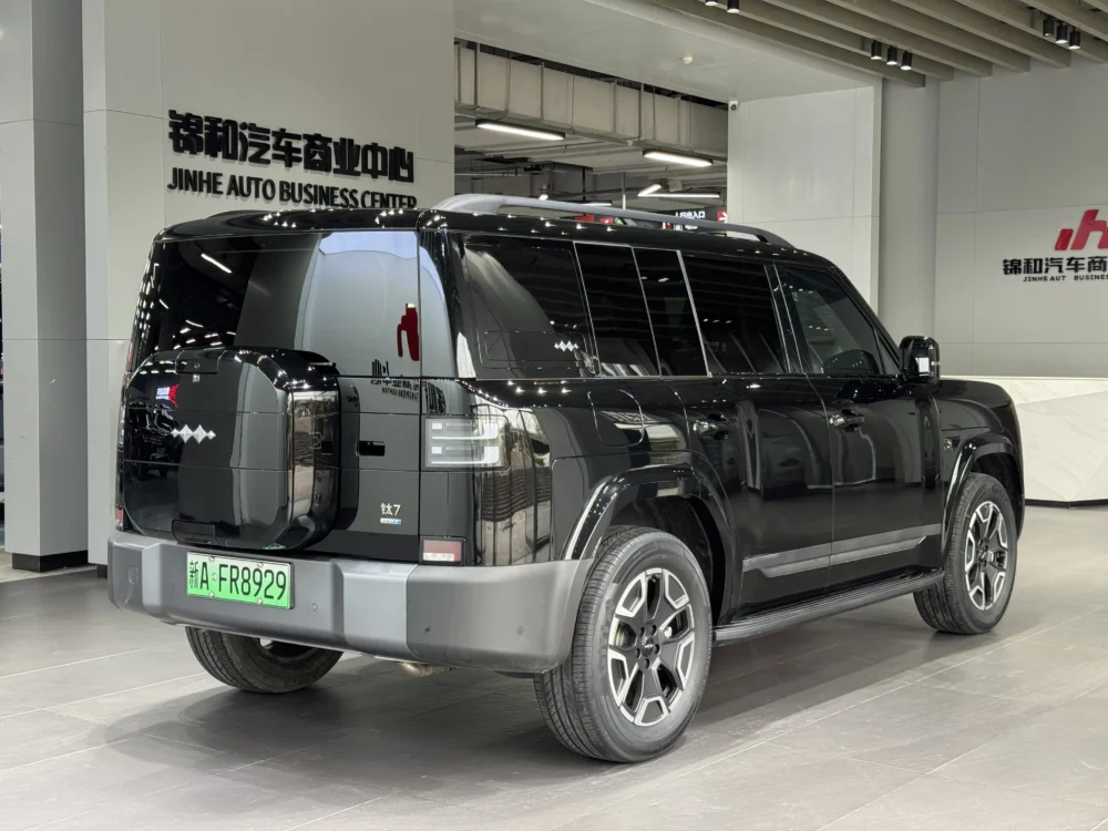 BYD Leopard Titanium 7 PHEV 190KM AWD Max Edition