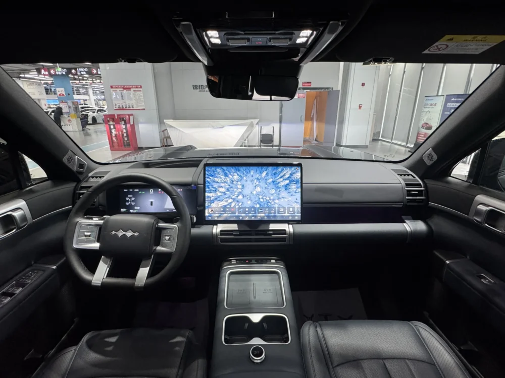 BYD Leopard Titanium 7 PHEV 190KM AWD Max Edition