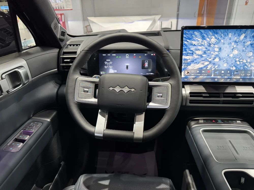 BYD Leopard Titanium 7 PHEV 190KM AWD Max Edition