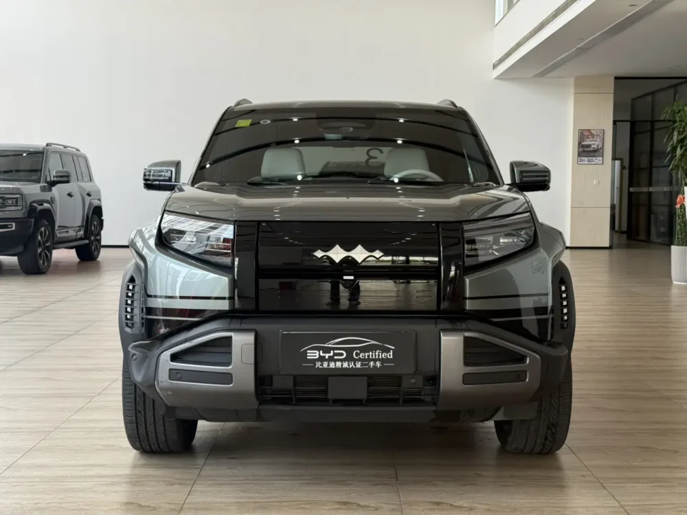 BYD Leopard Titanium 3 501KM 4WD Intelligent Driving Ultra Edition