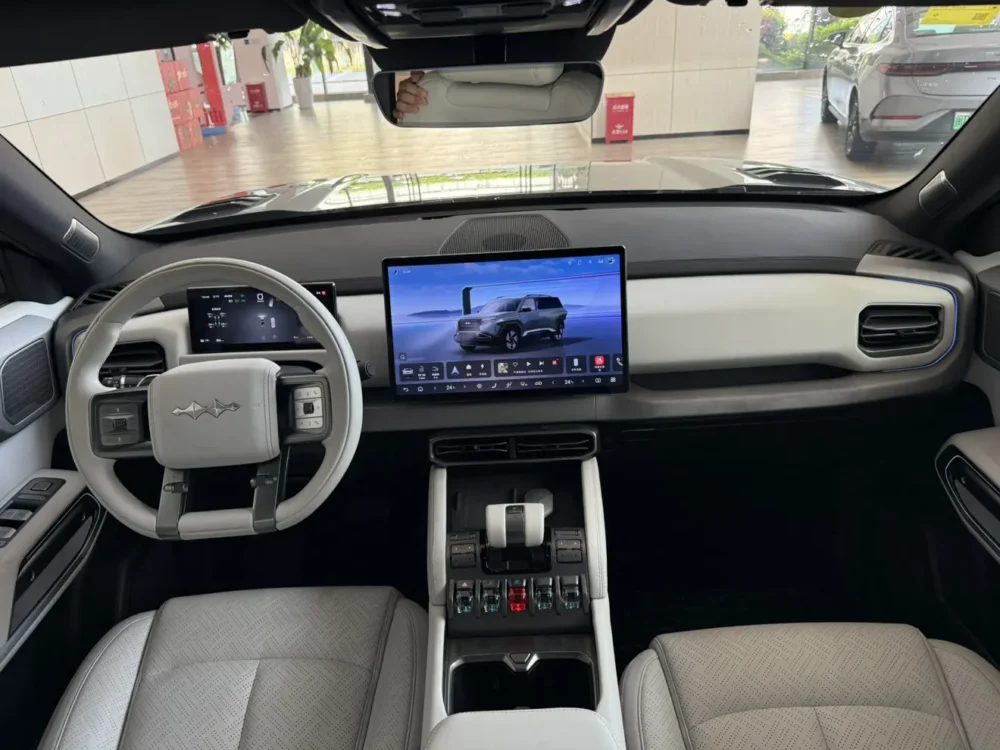 BYD Leopard Titanium 3 501KM 4WD Intelligent Driving Ultra Edition