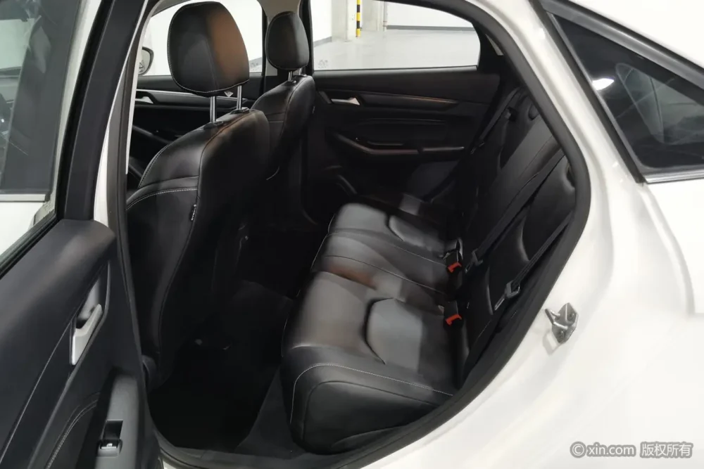 Ford Escort 1.5L automatic diamond version