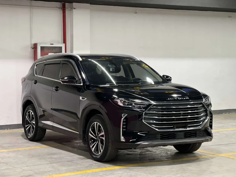 Jetour X70 PLUS 1.5T 6MT 5 seats