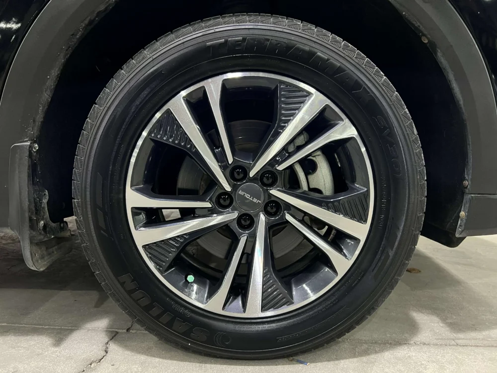 Jetour X70 PLUS 1.5T 6MT 5 seats