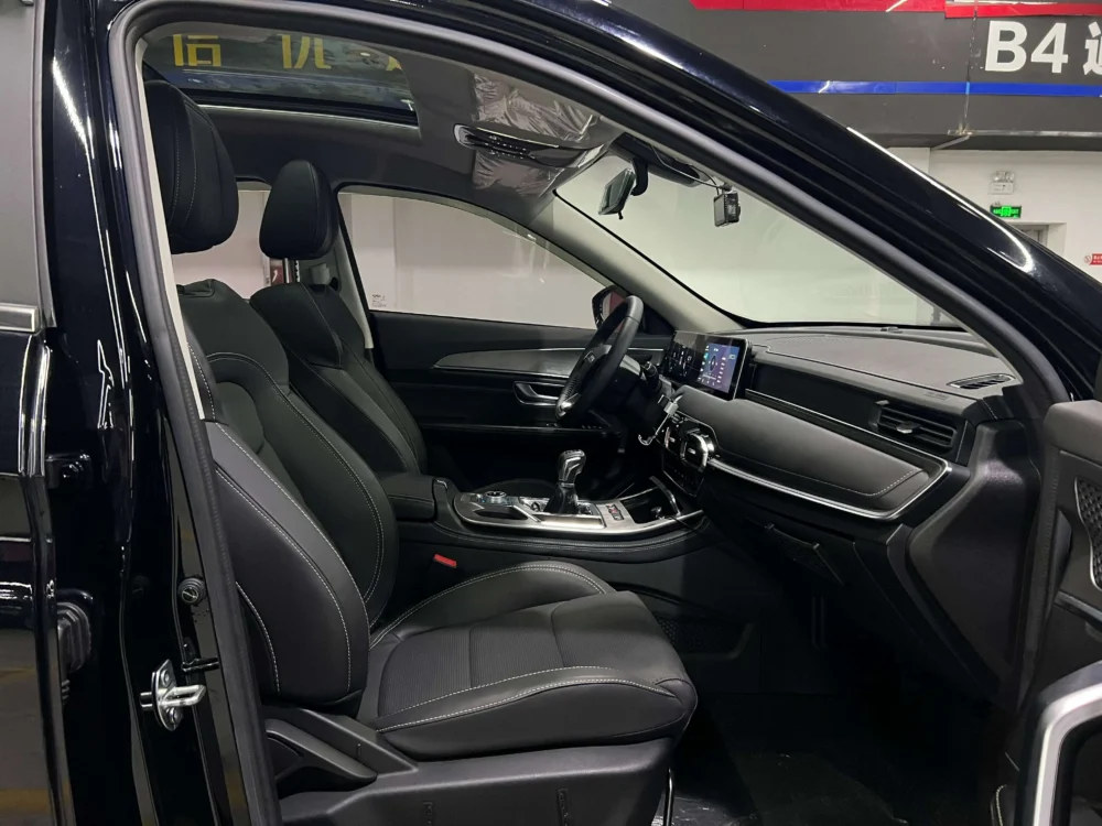 Jetour X70 PLUS 1.5T 6MT 5 seats