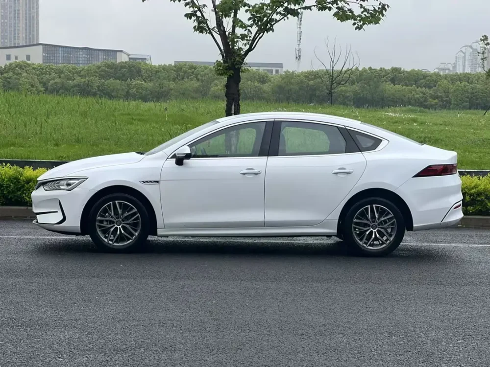 BYD Qin PLUS EV Honor Edition 420KM Leading Model 110kw