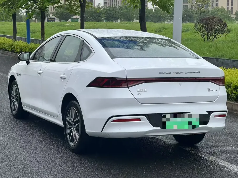 BYD Qin PLUS EV Honor Edition 420KM Leading Model 110kw