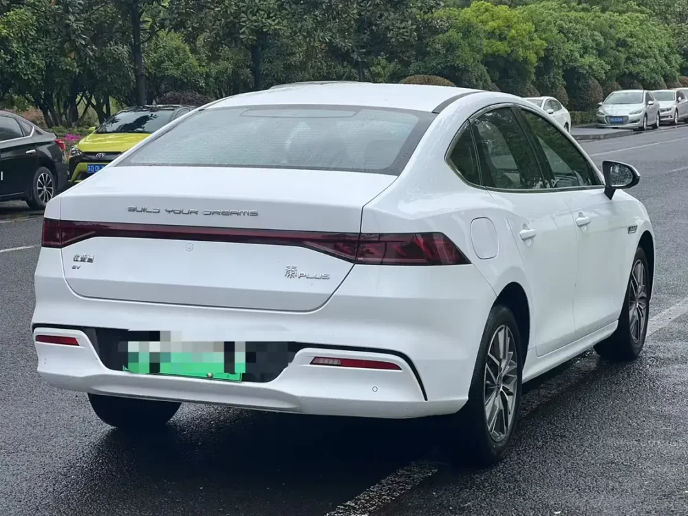 BYD Qin PLUS EV Honor Edition 420KM Leading Model 110kw