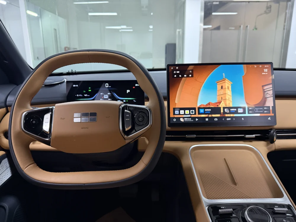 Geely Galaxy Starship 7 EM-i 120KM Sailing+ Edition