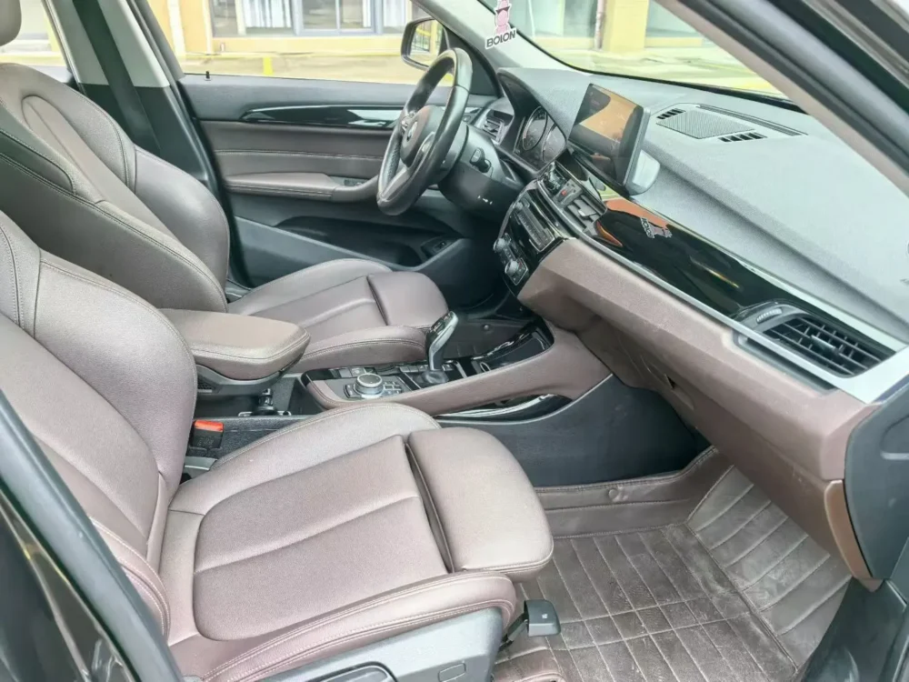 BMW X1 facelift sDrive20Li exclusive model