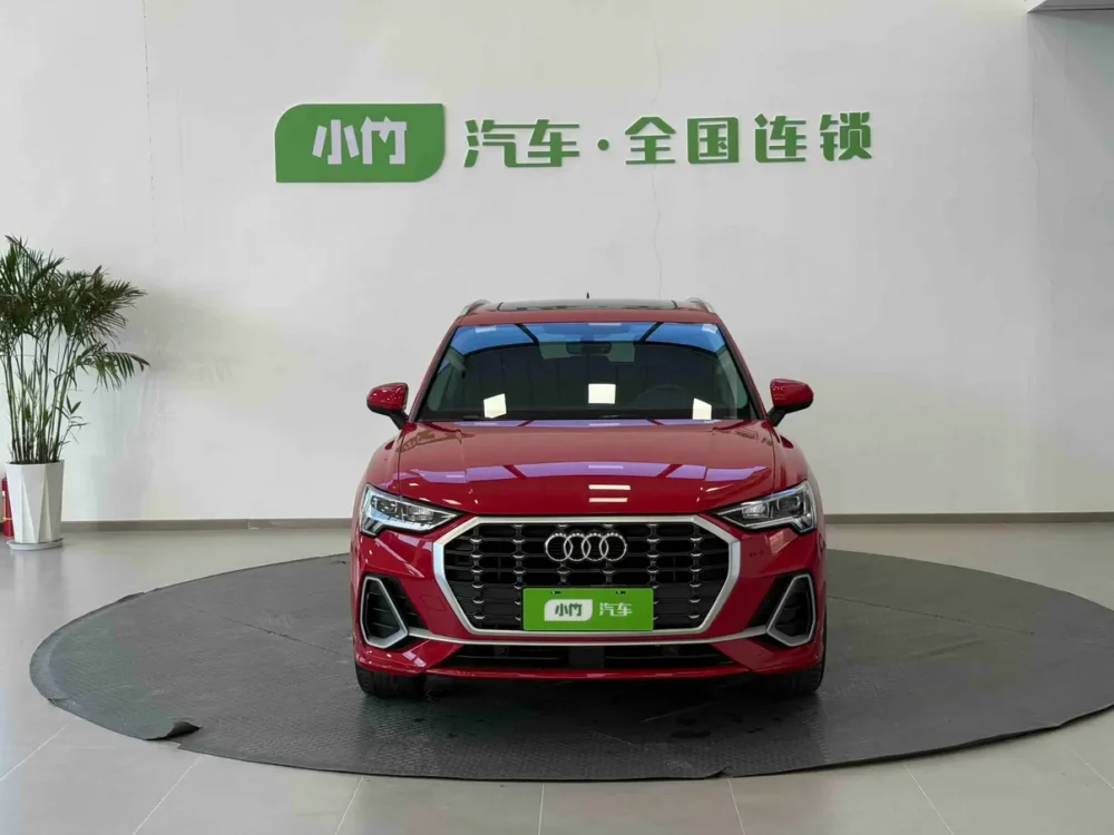 Audi Q3 35 TFSI aggressive and dynamic model