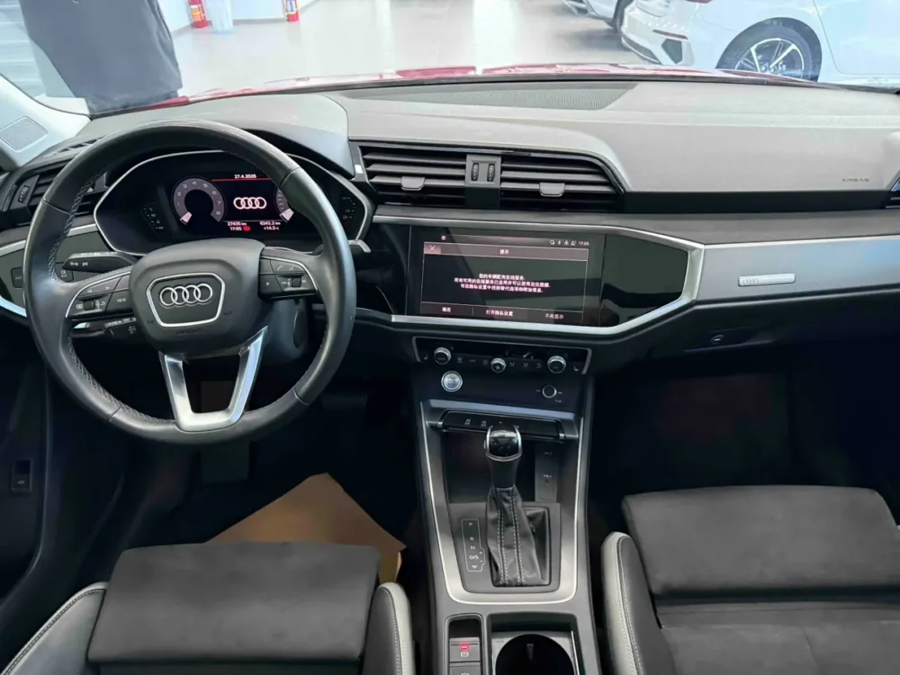 Audi Q3 35 TFSI aggressive and dynamic model
