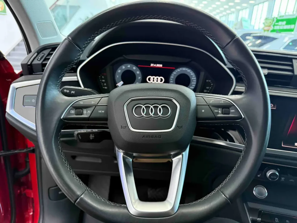 Audi Q3 35 TFSI aggressive and dynamic model