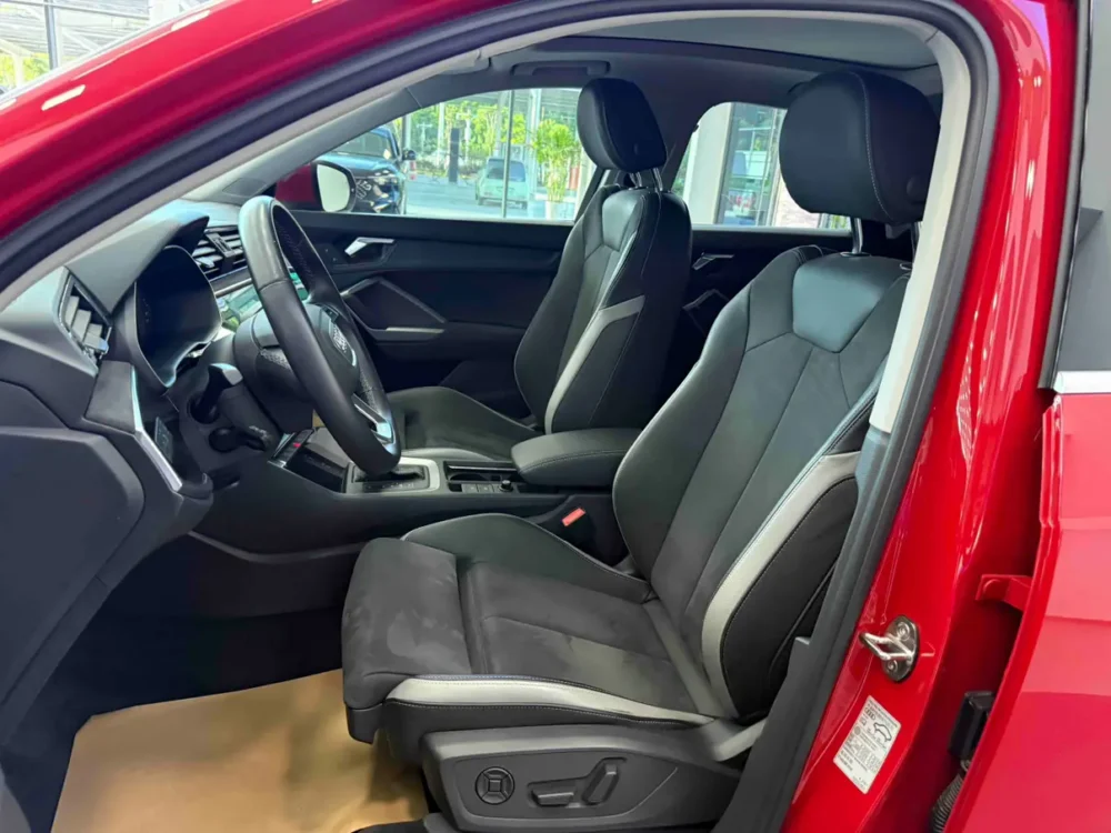 Audi Q3 35 TFSI aggressive and dynamic model