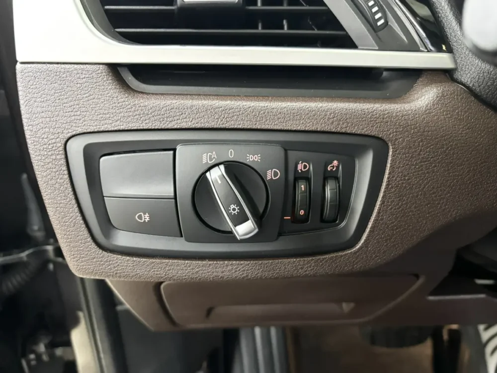 BMW X1 sDrive20Li Exclusive Model