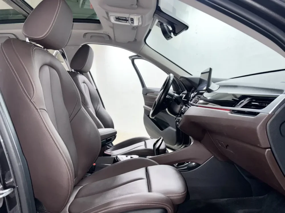 BMW X1 sDrive20Li Exclusive Model