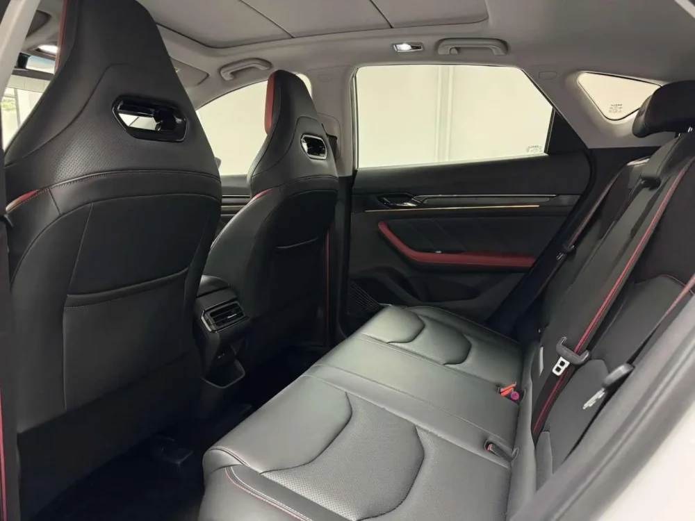Geely Emgrand S 1.4T CVT Crossover Player Edition