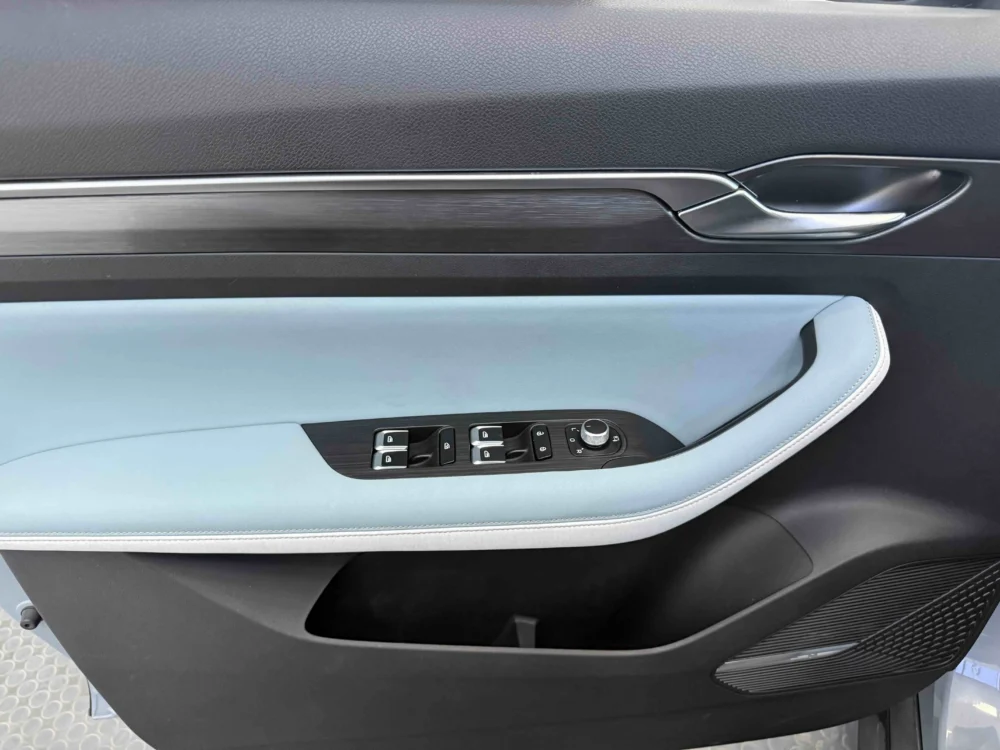 Geely Emgrand S 1.4T CVT Crossover Player