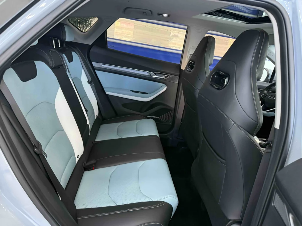 Geely Emgrand S 1.4T CVT Crossover Player
