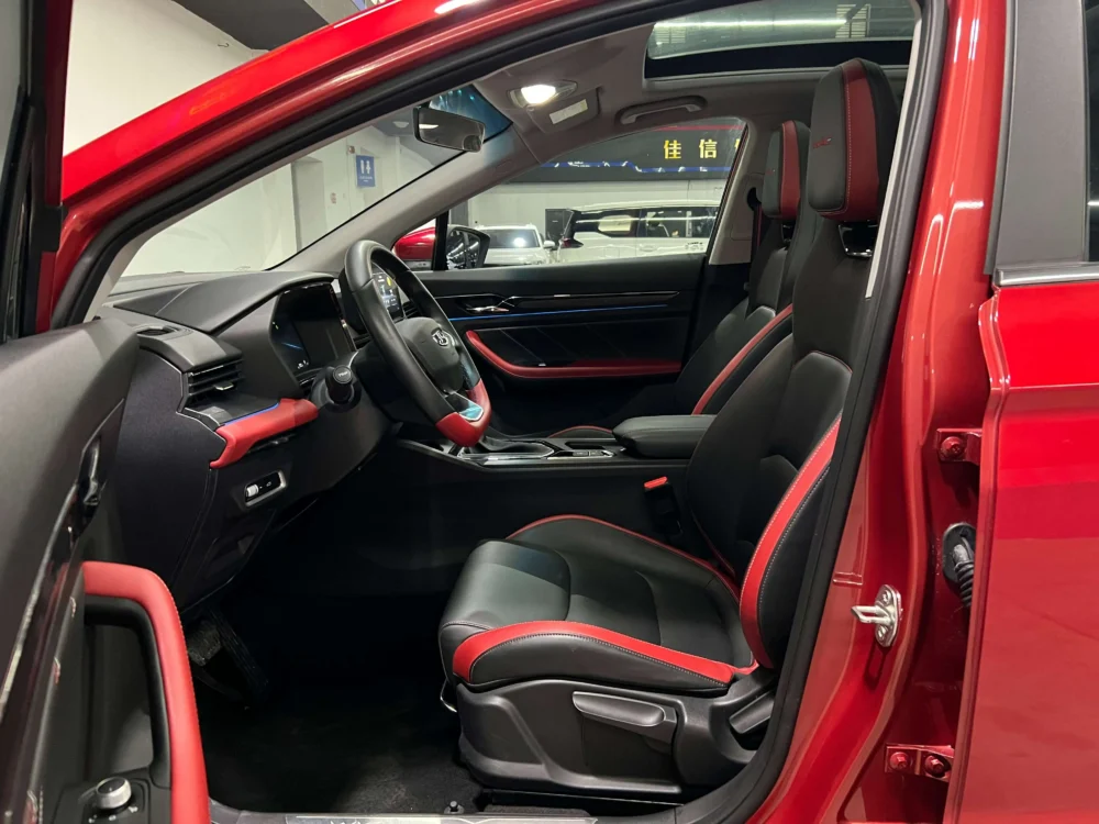 Geely Emgrand S 1.4T CVT Luxury Edition