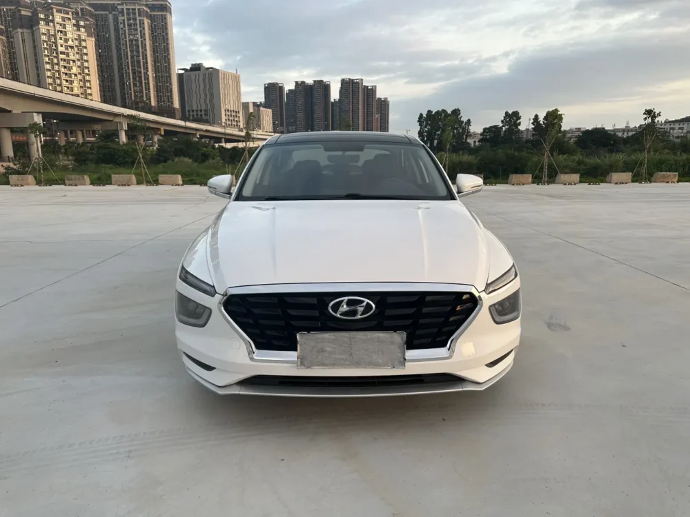 Hyundai Mistra GLX