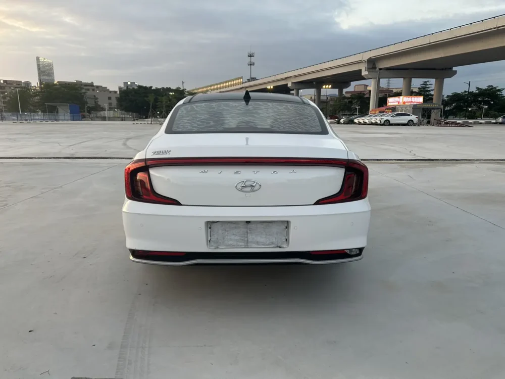 Hyundai Mistra GLX