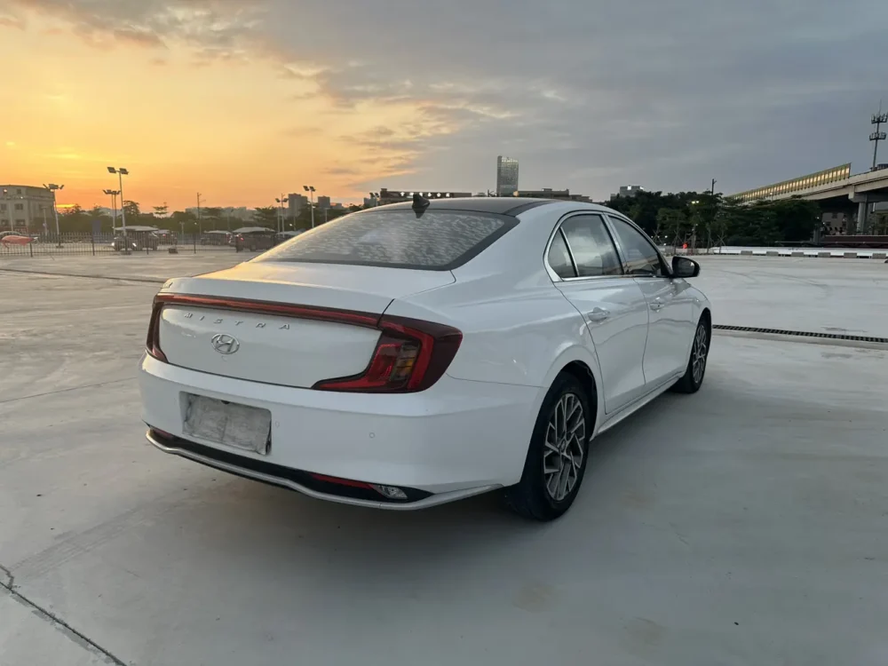 Hyundai Mistra GLX