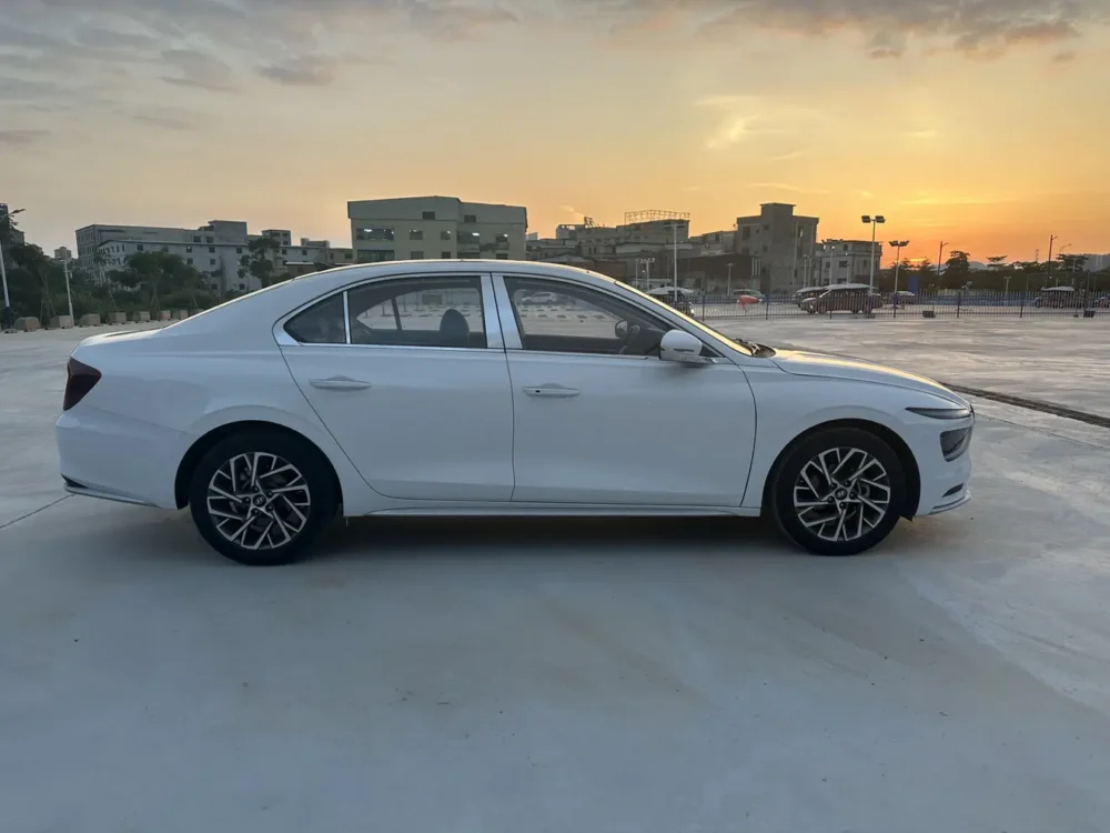 Hyundai Mistra GLX