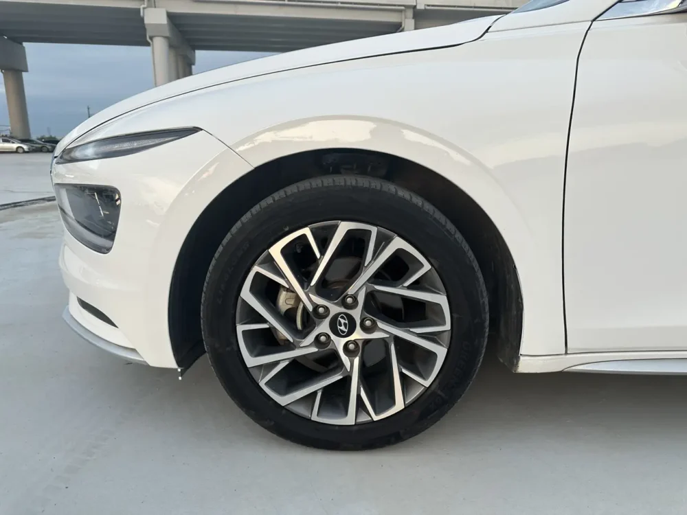 Hyundai Mistra GLX