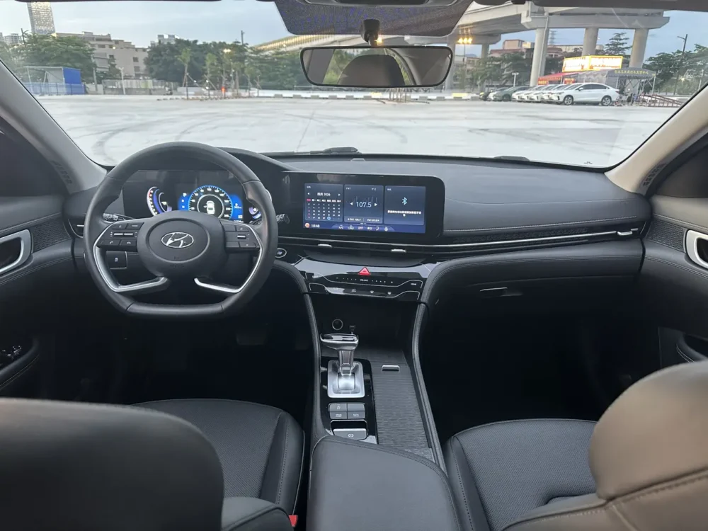 Hyundai Mistra GLX